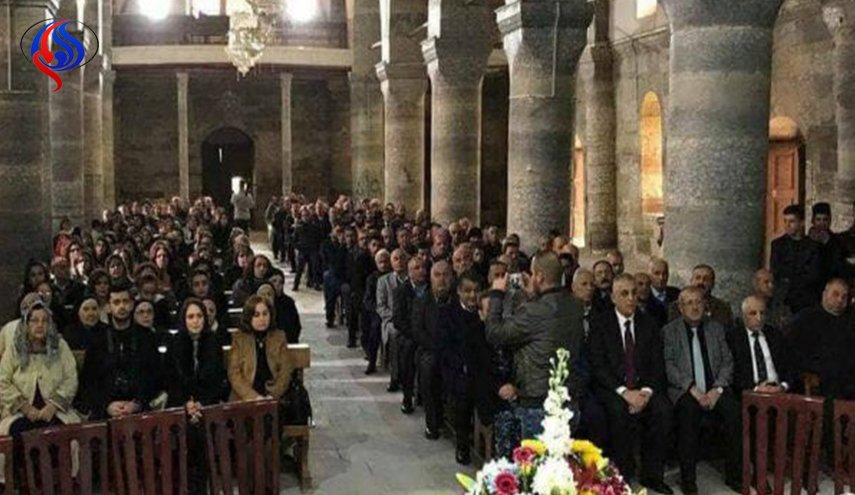 صور.. إقامة أول قداس في تلكيف بحماية الحشد الشعبي