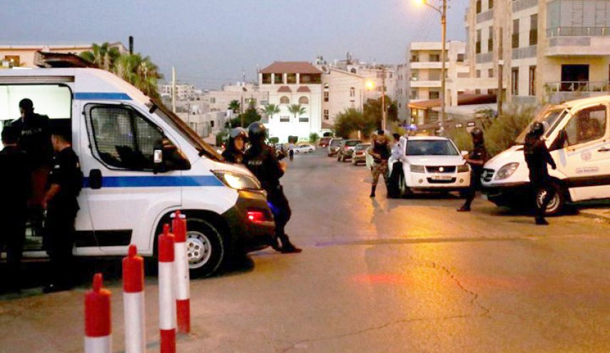 مصادر إسرائيلية تنفي وجود نية لمحاكمة حارس السفارة بعمّان