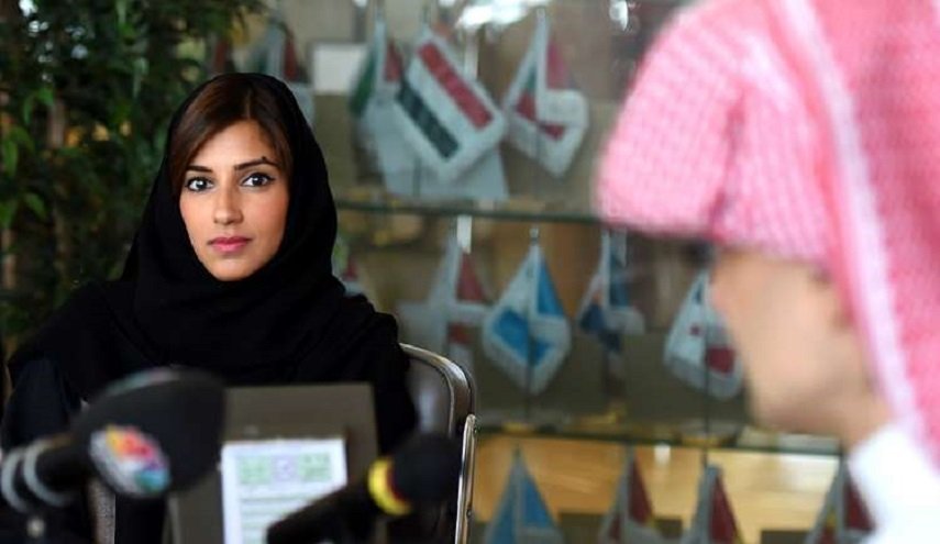 بالصورة.. جدل تثيره ابنة الوليد بن طلال حول والدها بعد الإفراج