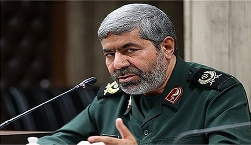 آغاز امدادرسانی سپاه در مناطق برف‌گیر/ پاسداران و بسیجیان تا بازگشت شرایط عادی در صحنه می‌مانند/ اسکان هزاران نفر در اماکن سپاه