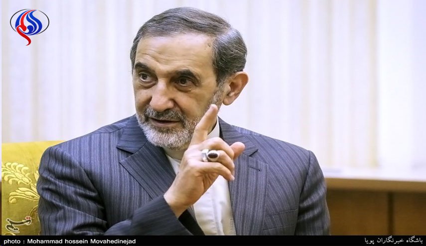 ولایتی: صدور انقلاب اسلامی؛ رمز پیروزی‌های منطقه‌ای است /  ایران جزیره امن و لنگر تعادل منطقه است