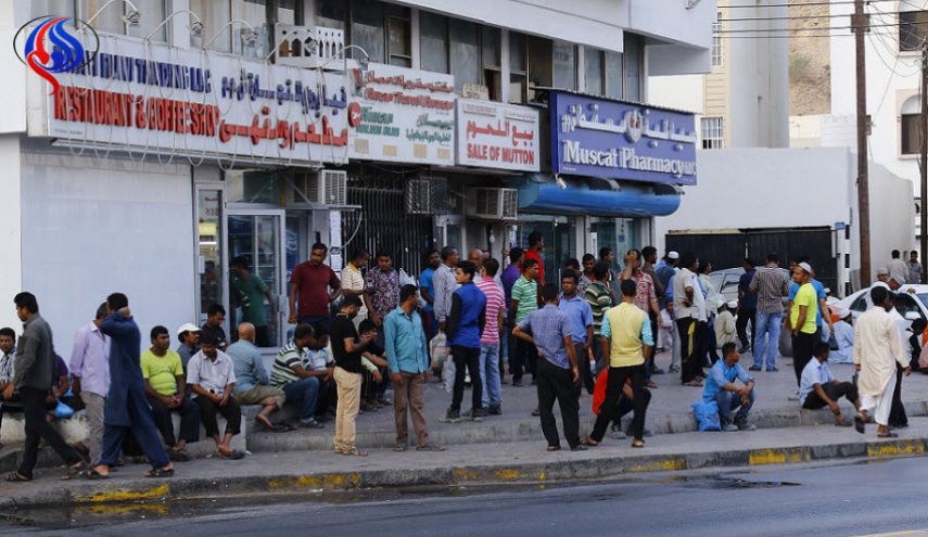 عمان تحظر استقدام العمالة الأجنبية في 10 قطاعات