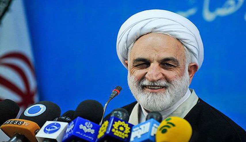افراد زیادی به اتهام ارائه اطلاعات هسته‌ای و نظامی کشور به بیگانگان محاکمه شده که برخی از آنها هم محکوم به اعدام شده‌اند