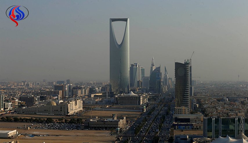 تركي آل شيخ يشعل 
