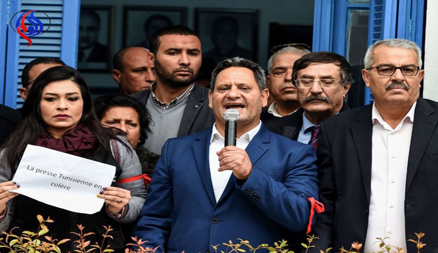ما سبب غضب الصحافيين في تونس؟