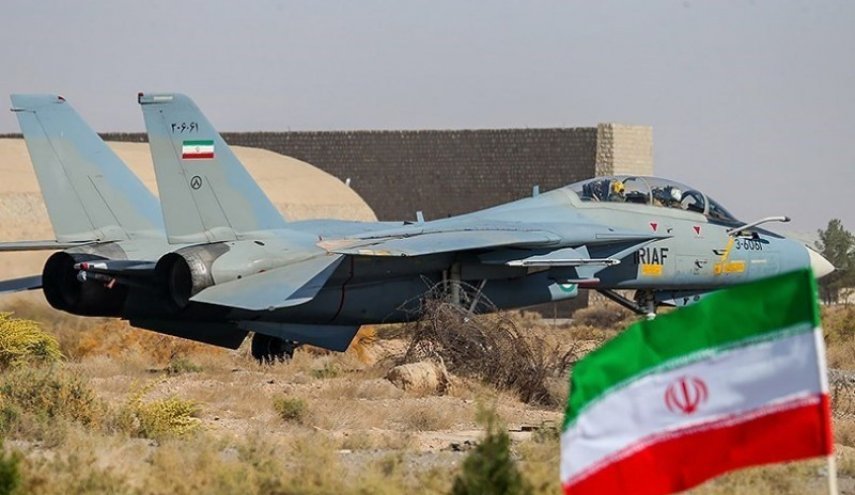 صيانة ثلاث مقاتلات واعادتها الي الخدمة في قاعدة الشهيد بابايي الجوية