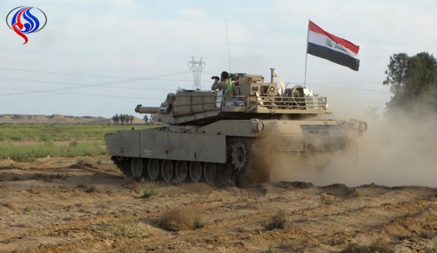بالصورة.. العراق يستخدم آلية عسكرية غير عادية على الحدود!