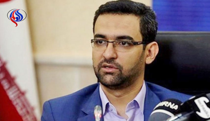 آذری جهرمی: نظام حقوقی سایبری با نظر صاحب نظران تدوین می شود
