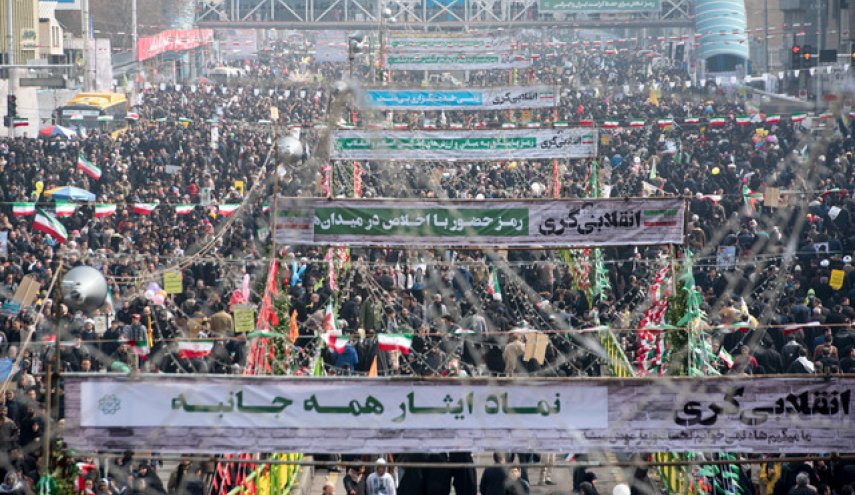 نمایش اقتدار موشکی انقلاب اسلامی در مسیر راهپیمایی 22 بهمن
