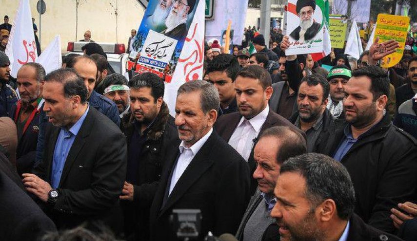  معاون اول رئیس جمهور در جمع راهپیمایان تهران حاضر شد