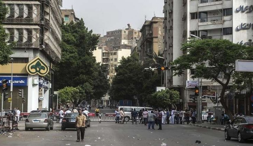 مقتل 10 أشخاص بانهيار مبنى في العاصمة المصرية القاهرة
