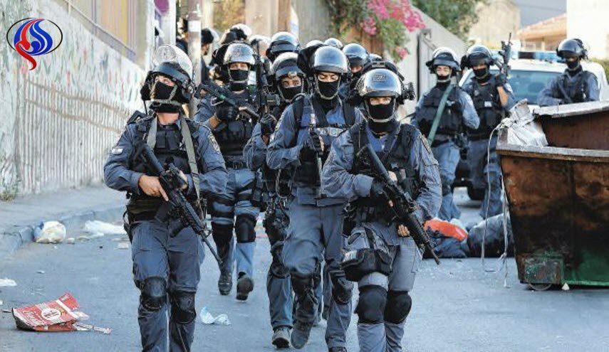 ترس نظامیان صهیونیست از یک کودک! 