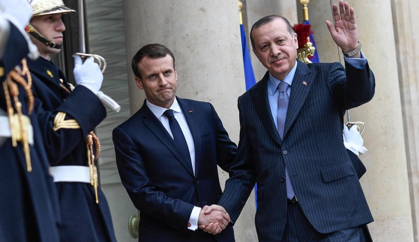 گفت‌وگوی تلفنی اردوغان و ماکرون درباره آتش‌بس در سوریه