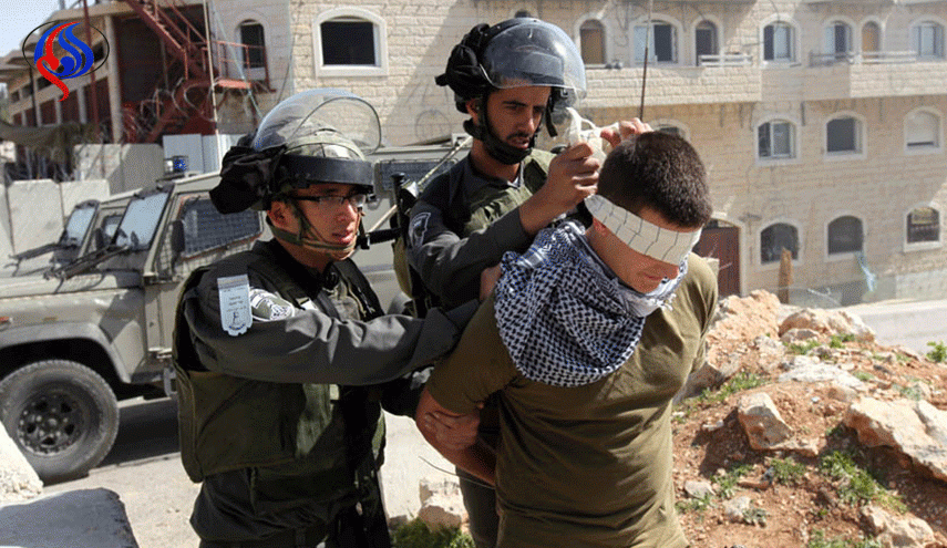 الاحتلال يعتقل 17 فلسطينيا بمداهمات بالضّفة