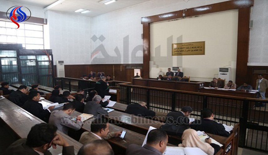 محاكمة 70 متهمًا في 