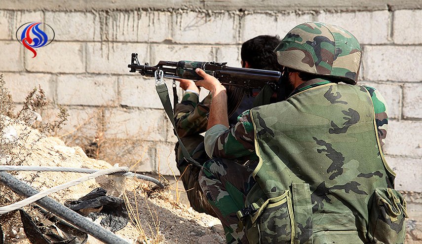 الجيش السوري على مسافة قريبة من اتوستراد حرستا دوما