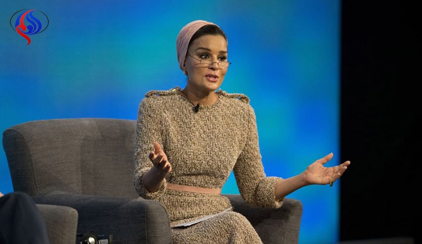  الشيخة موزة توجّه رسائل لدول الحصار.. هكذا قيّمت الأزمة