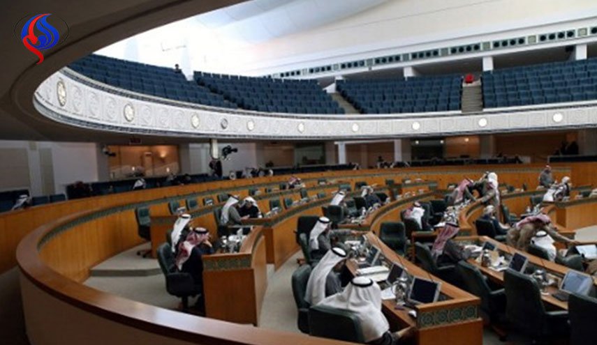 ديون كويتية بـ33.3 مليار دولار.. ماذا تفعل الحكومة؟