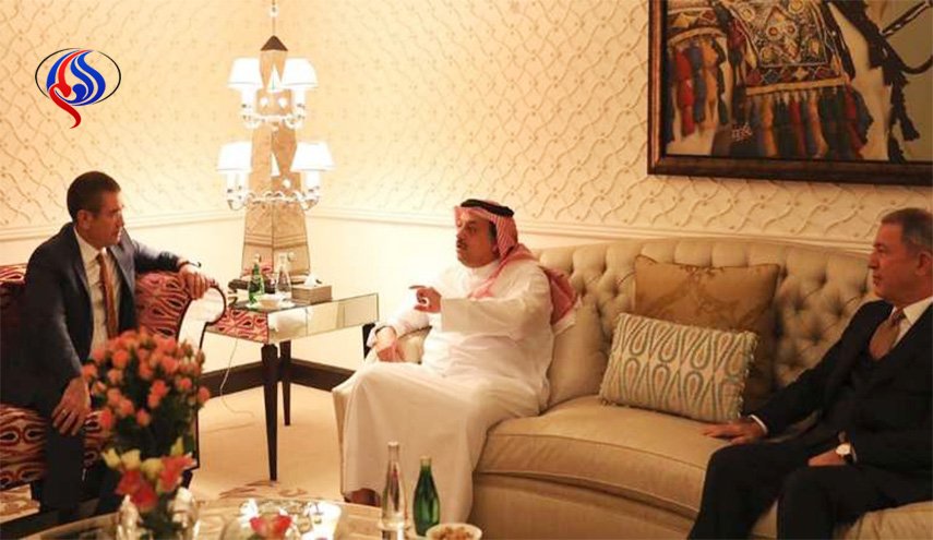وزيرا دفاع قطر وتركيا يبحثان تعزيز التعاون العسكري