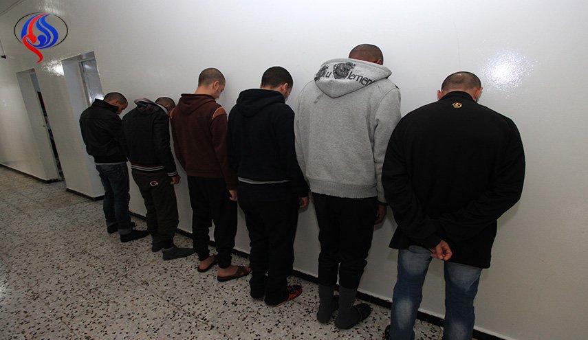 دمشق تقبض على شبكة تزوير تسرق رواتب الموظفين