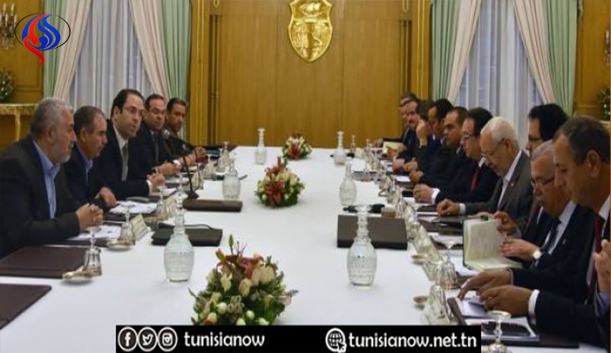 الموقعون على وثيقة قرطاج يتفقون على تكوين لجنة لتدارس الإصلاحات الضرورية وتحديد الأولويات