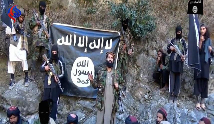 اعدام دو نفر توسط کودکان داعشی افغانستان + عکس