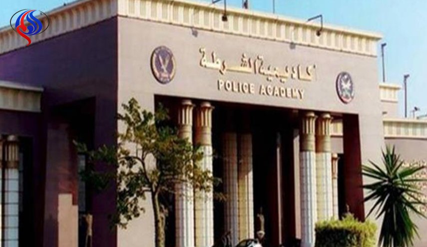 محاكمة 26 متهمًا في 