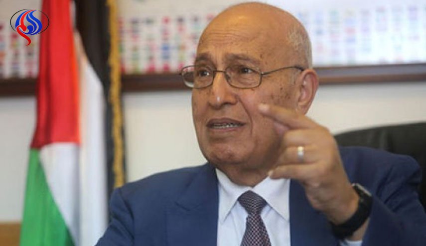 تهدید مشاور محمود عباس به تعطیل کردن دفتر ساف در واشنگتن