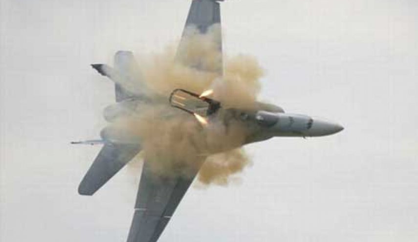 پدافند هوایی یمن جنگنده F15  ائتلاف عربستان را هدف قرار داد