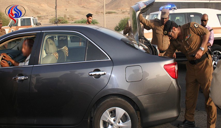 فضيحة تهز السعودية...مطاعم شهيرة تقدم لحوم الكلاب والحمير لزبائنها؟!+صور 