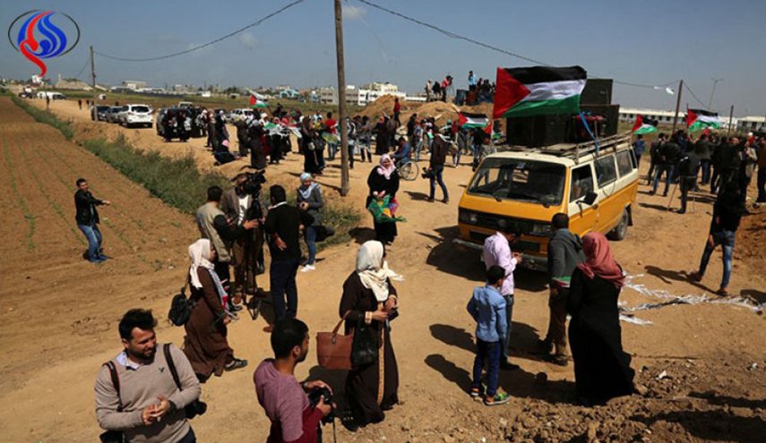 آغاز حرکت فلسطینی ها به سمت اردوگاه های بازگشت در شرق غزه + عکس