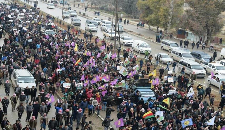 ساکنان منبج سوريه استقرار نيروهای ارتش را خواستار شدند