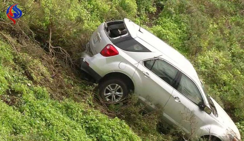 الشرطة: مقتل عائلة في سقوط سيارة من أعلى جرف في كاليفورنيا قد لا يكون حادثا