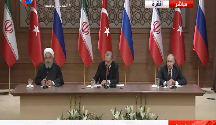اردوغان: اگر کُردها شهر منبج را ترک نکنند ترکیه به این شهر حمله خواهد کرد / پوتین: رساندن کمک های بشردوستانه به غوطه شرقی همچنان ادامه می یابد