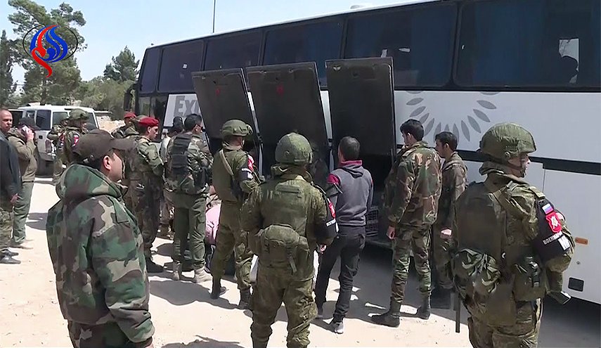 4 آلاف مسلح وأسرهم غادروا الغوطة منذ بدء الهدنة