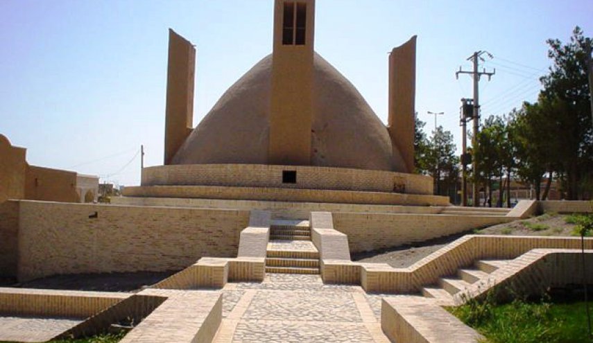 الفن المعماري الايراني في بناء العبارة الهوائية