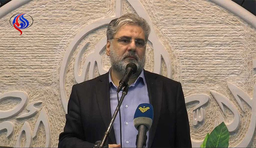 نواف الموسوي: أليس معيبا أن نسمي شارعا باسم سلمان؟