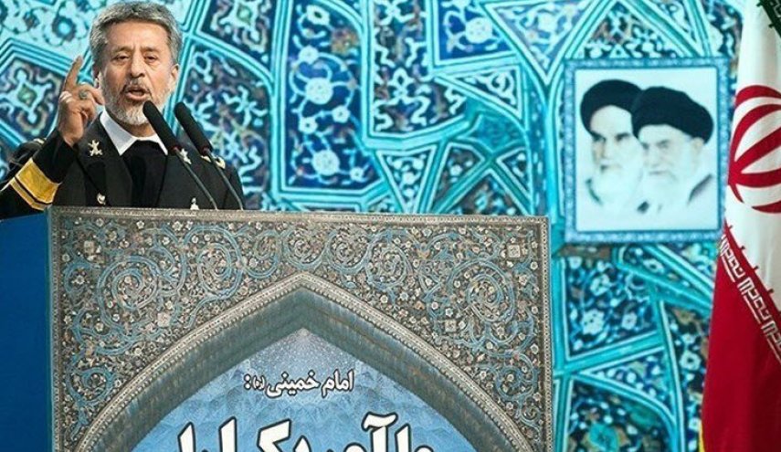 دریادار سیاری: برای ارتقاء توان دفاعی از کسی اجازه نمی‌گیریم
