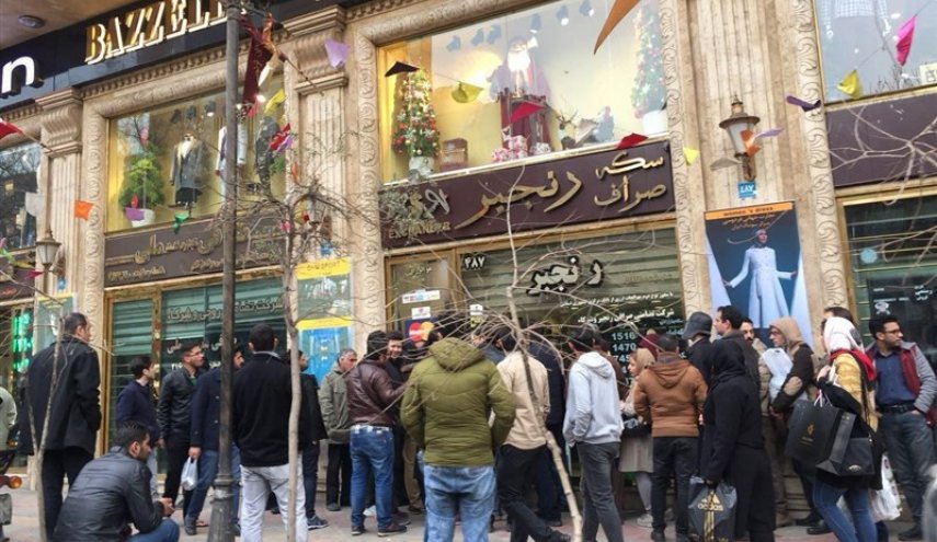 دلار 5000 تومانی سیف و کرباسیان را به مجلس کشاند
