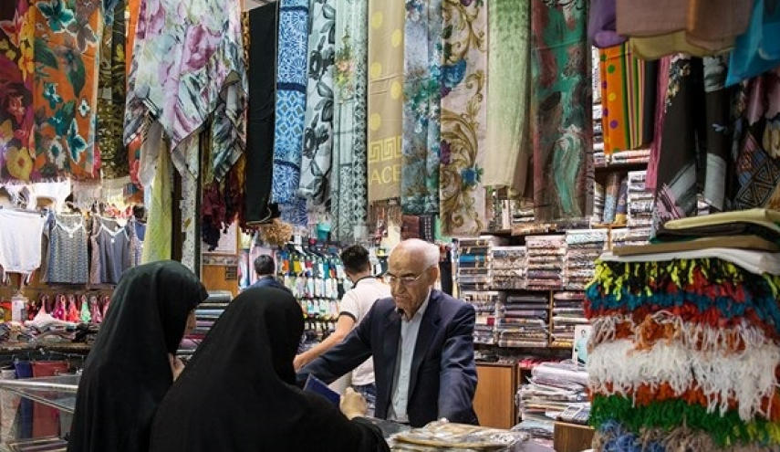 بازار طهران يواصل فعالياته رغم ارتفاع سعر العملات الاجنبية