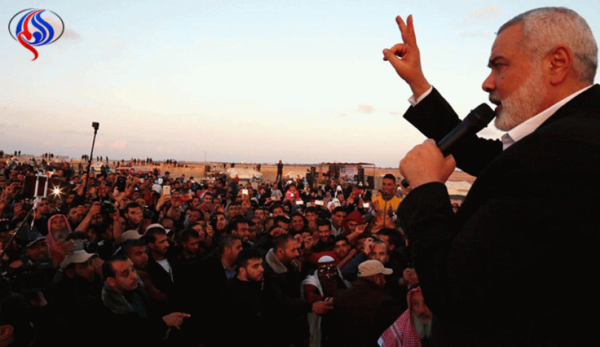 بالصور..ماذا قال هنية للمتظاهرين؟