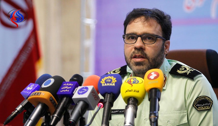 ناجا: شرط فعالیت صرافی ها اخذ مجوز از بانک مرکزی است