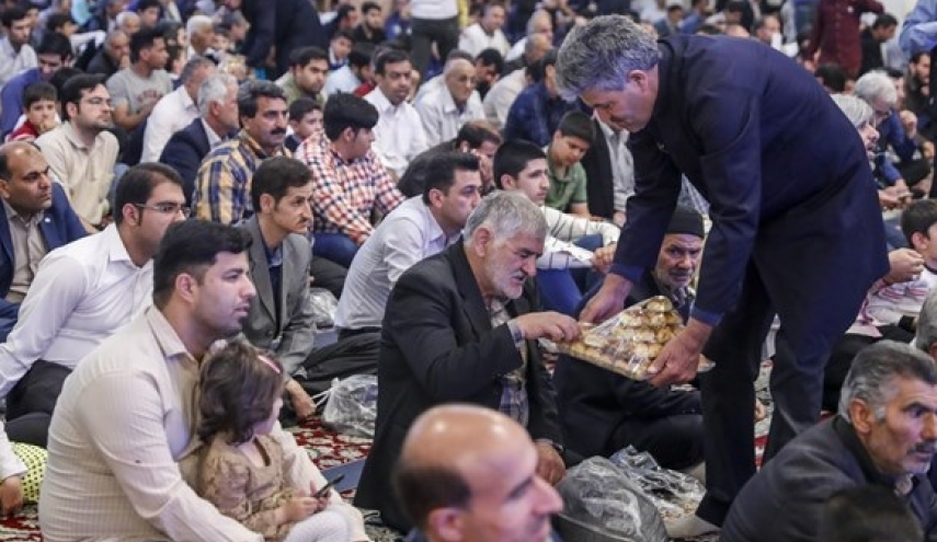 احتفال ذكرى المبعث النبوي الشريف في مرقد السيد أحمد بن الامام موسى الكاظم (ع) في شيراز جنوب ايران