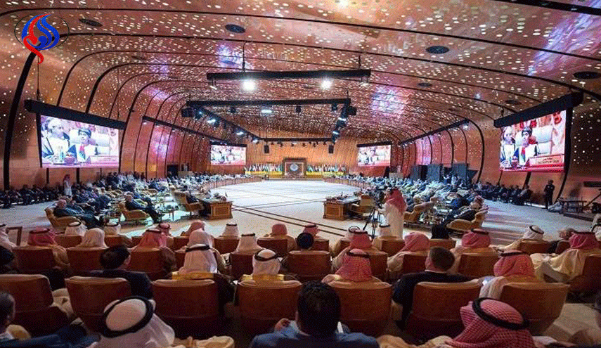 ديكور يمني في قمة الظهران
