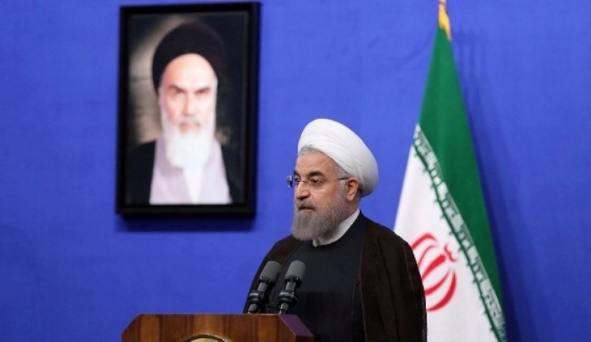 روحانی: مردم مطمئن به تامین نیازهای ارزی خود توسط دولت باشند