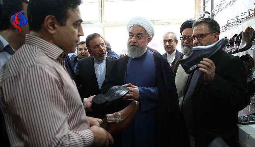 روحانی از کارگاه های تولید کفش تبریز بازدید کرد