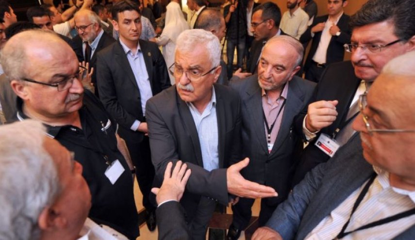 وباء الاستقالات يستشري في 