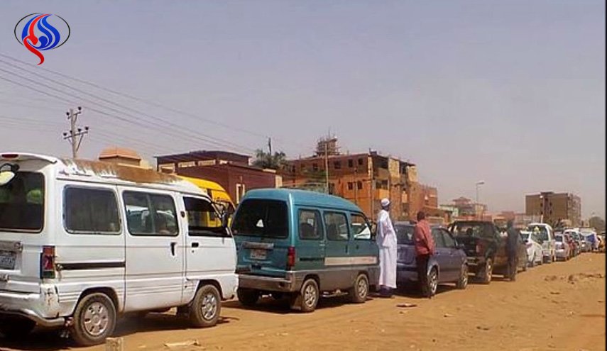 السبب الحقيقي لأزمة الوقود في السودان وهذا موعد انتهائها!