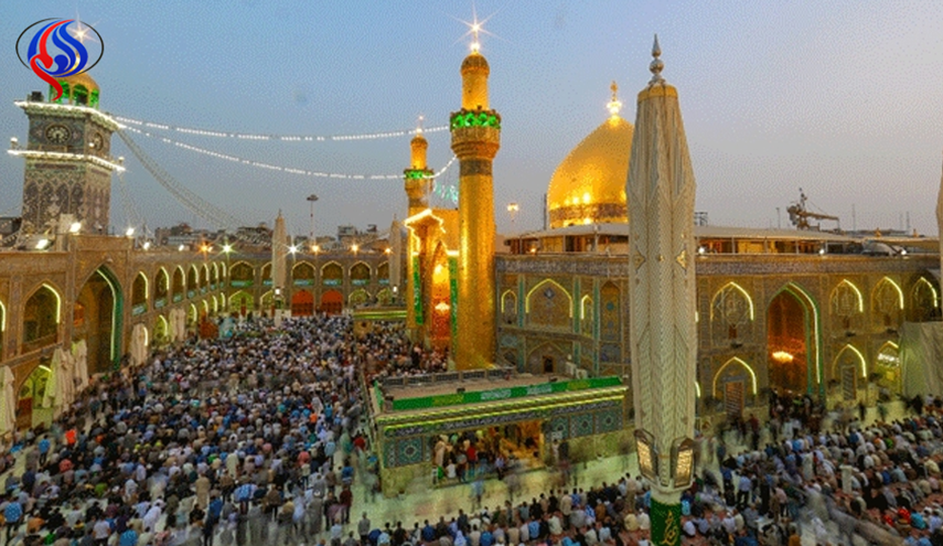 بالصور.. أرجاء مرقد أمير المؤمنين (ع) تزدان بالورود الطبيعية