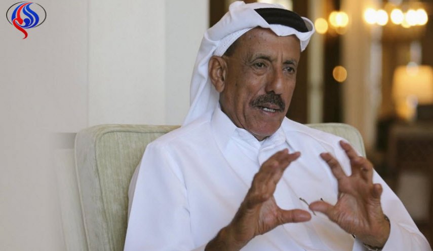 ملياردير إماراتي يهاجم اليمنيين بسبب سقطرى